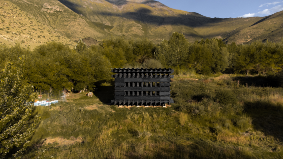 建筑鸟瞰1 摄影：高深 Building aerial photography 1 by  Shen Gao.png